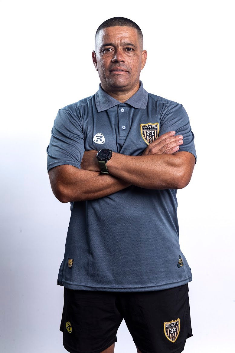 EMILIO FLORES